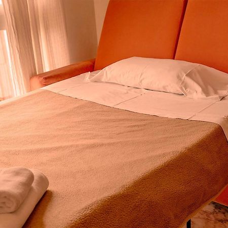 Apartamentos Vertice Bib Rambla Sevilla Bagian luar foto