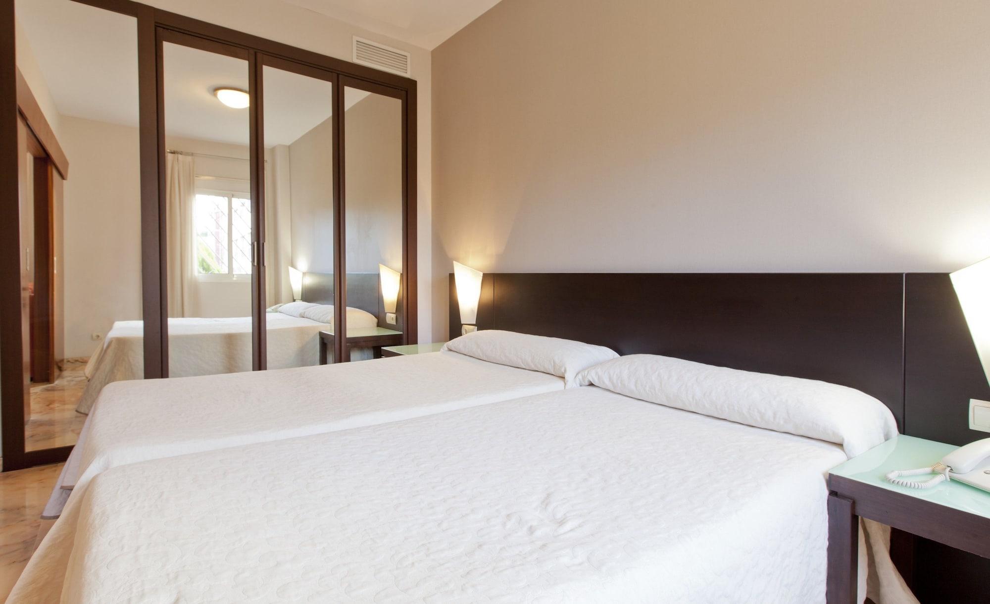 Apartamentos Vertice Bib Rambla Sevilla Bagian luar foto