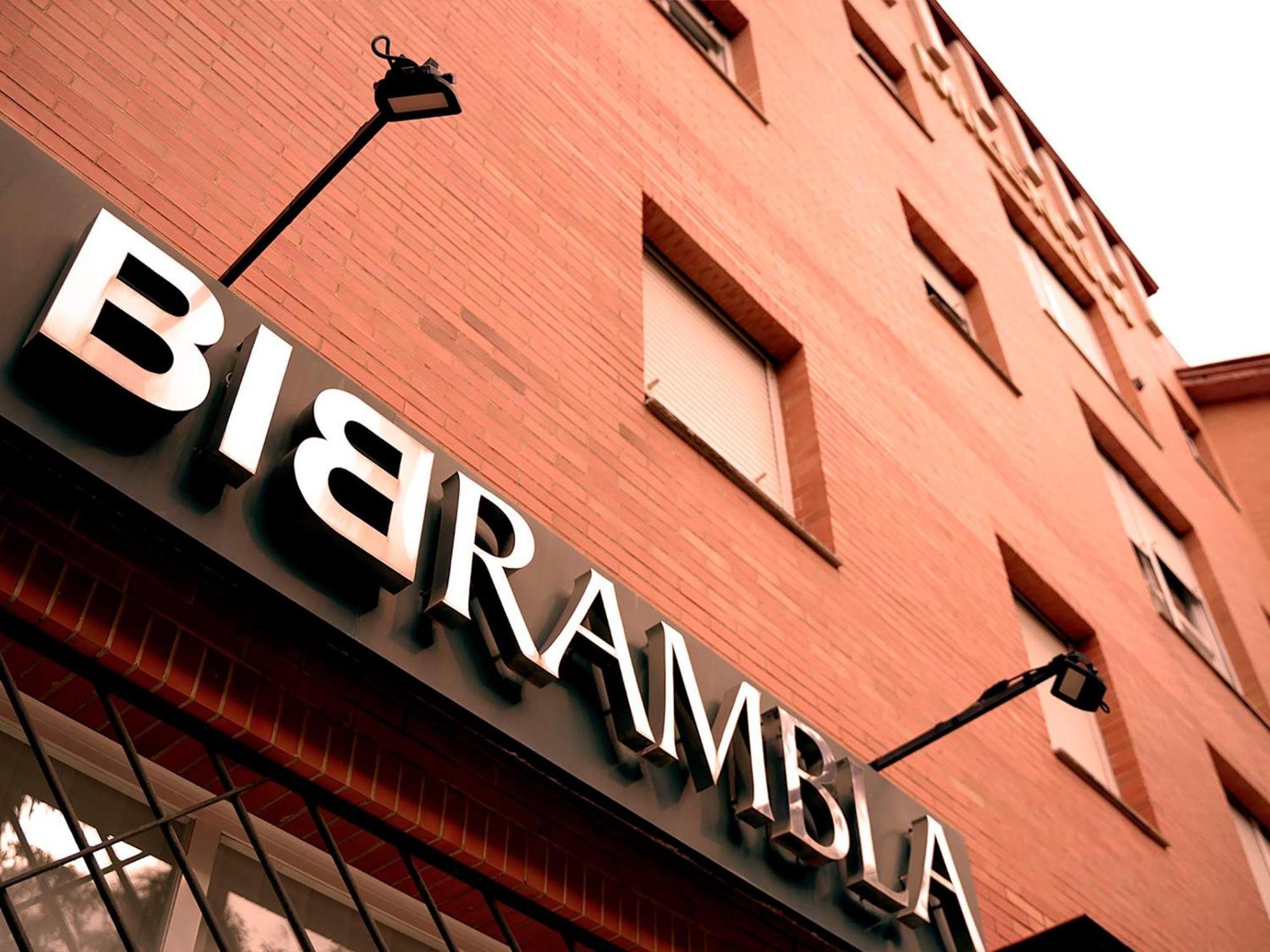 Apartamentos Vertice Bib Rambla Sevilla Bagian luar foto