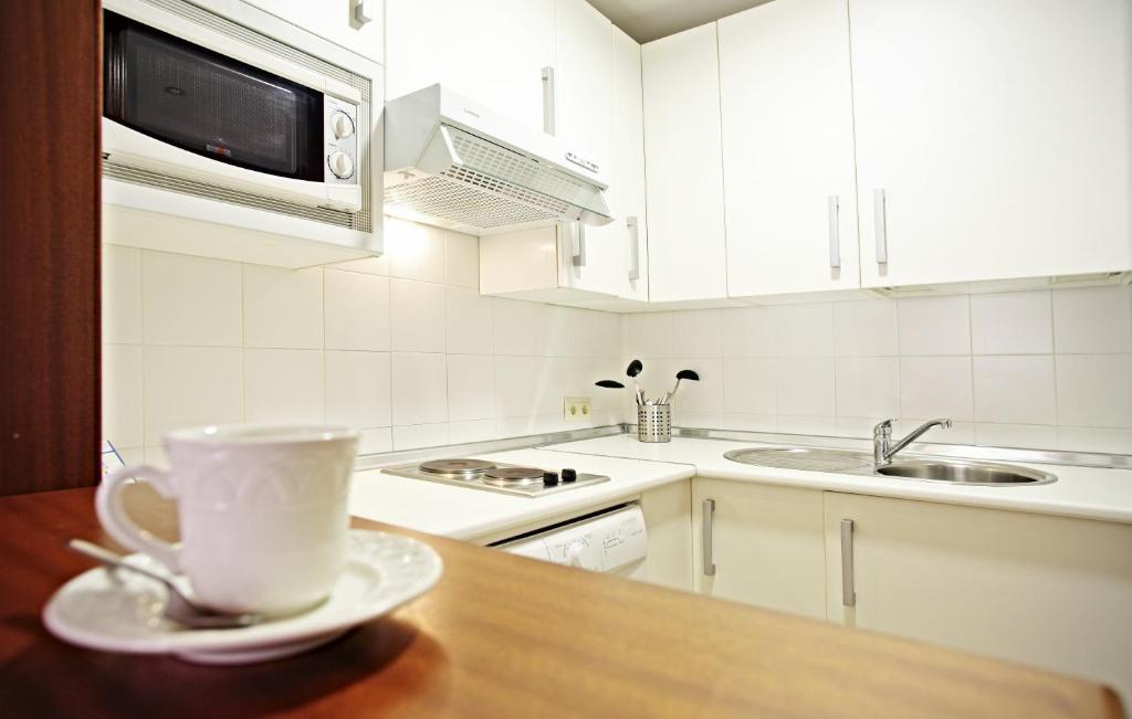 Apartamentos Vertice Bib Rambla Sevilla Ruang foto