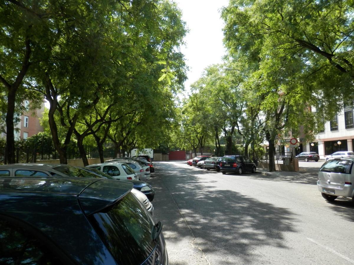 Apartamentos Vertice Bib Rambla Sevilla Bagian luar foto